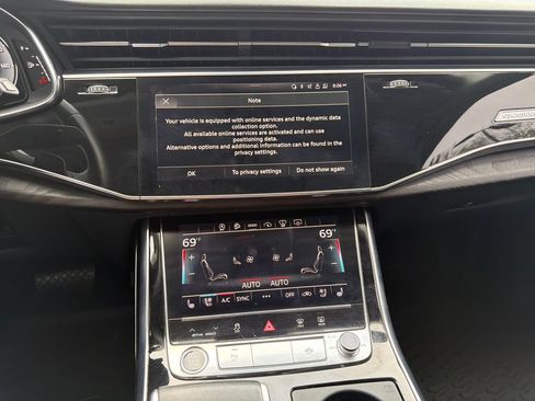 Used 2022 Audi Q8 Prestige AWD/4WD image 18