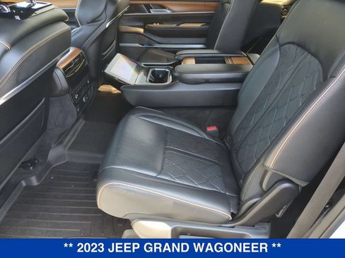 Used 2023 Jeep Grand Wagoneer Series III AWD/4WD image 20