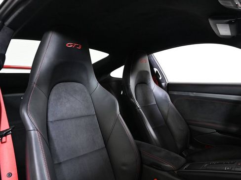 Certified 2018 Porsche 911 GT3 RWD image 18