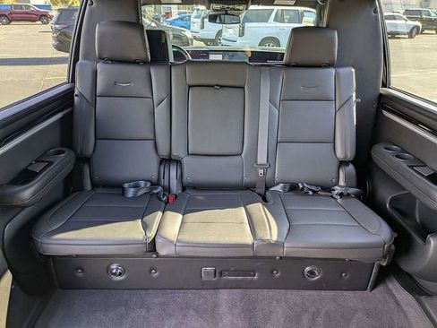 New 2026 Cadillac Escalade 2WD image 17