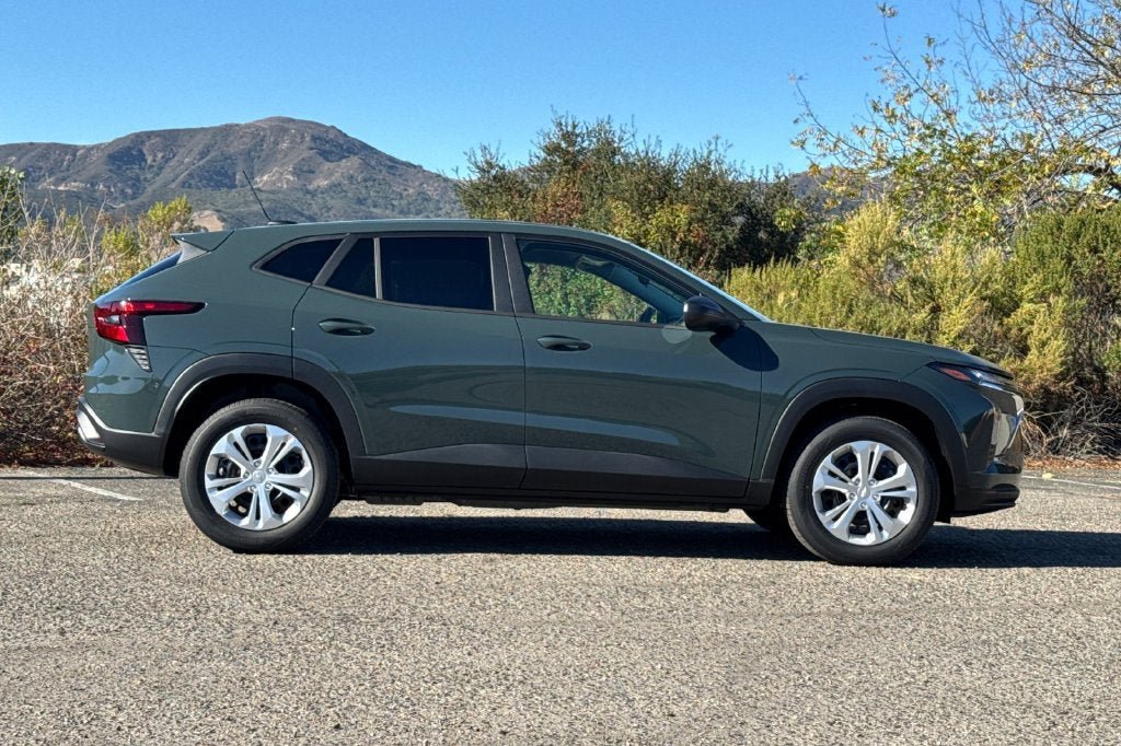 New 2026 Chevrolet Trax LS FWD image 3