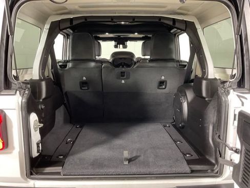 Used 2024 Jeep Wrangler Unlimited Rubicon w/ Technology Group AWD/4WD image 42