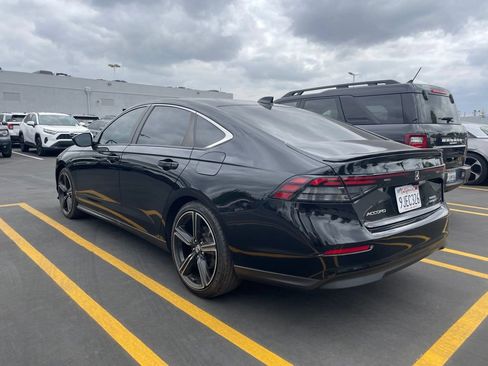 Used 2024 Honda Accord Sport image 4
