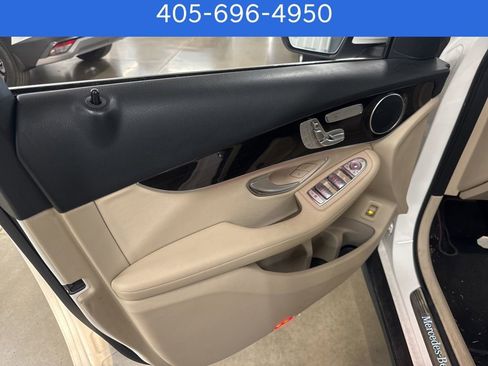 Used 2022 Mercedes-Benz GLC 300 image 12