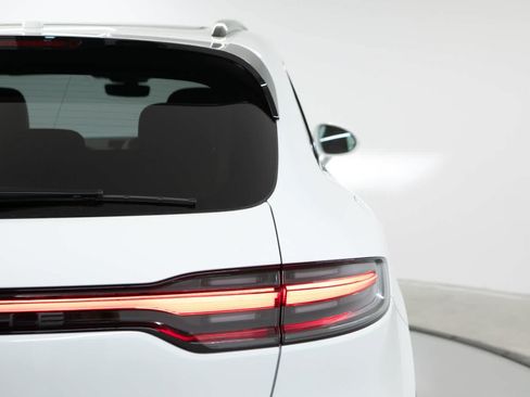 New 2026 Porsche Macan AWD/4WD image 39