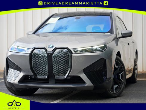 Used 2023 BMW iX xDrive50 w/ Ultimate Package 2 AWD/4WD image 1