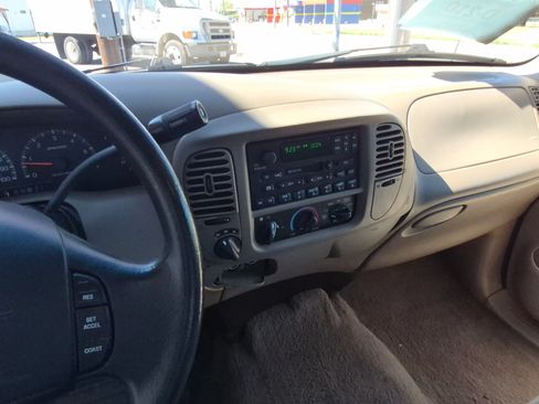 Used 2001 Ford F150 Lariat AWD/4WD image 8