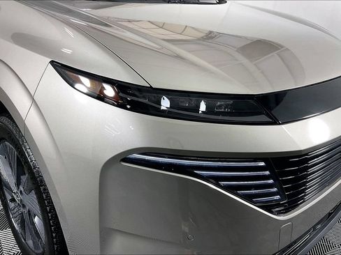 Certified 2025 Nissan Murano SL AWD/4WD image 40