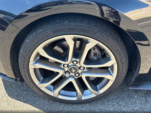 Used 2018 Ford Mustang GT Premium RWD image 11