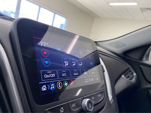 Used 2024 Chevrolet Malibu LT image 27