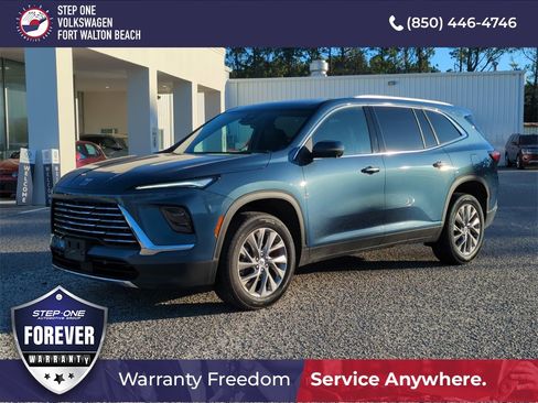 Used 2025 Buick Enclave Preferred image 1