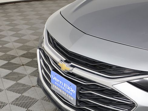 Used 2024 Chevrolet Malibu LT image 11