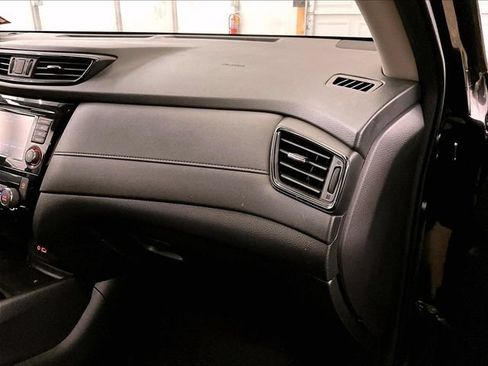 Used 2019 Nissan Rogue SV AWD/4WD image 15