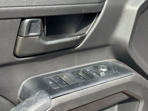 Used 2026 Toyota Tacoma SR AWD/4WD image 25