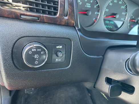 Used 2012 Chevrolet Impala LTZ image 36