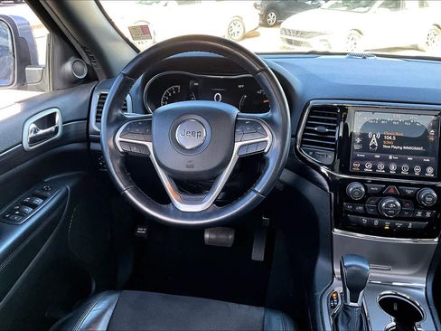 Used 2021 Jeep Grand Cherokee Laredo X image 5