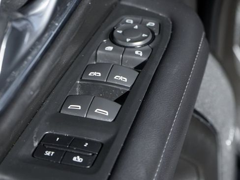 Used 2021 Chevrolet Tahoe Z71 w/ Luxury Package image 17