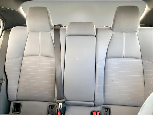 Used 2022 Toyota Corolla SE image 39