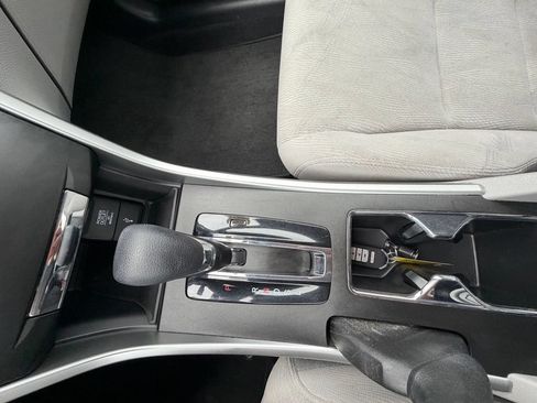 Used 2015 Honda Accord EX image 9