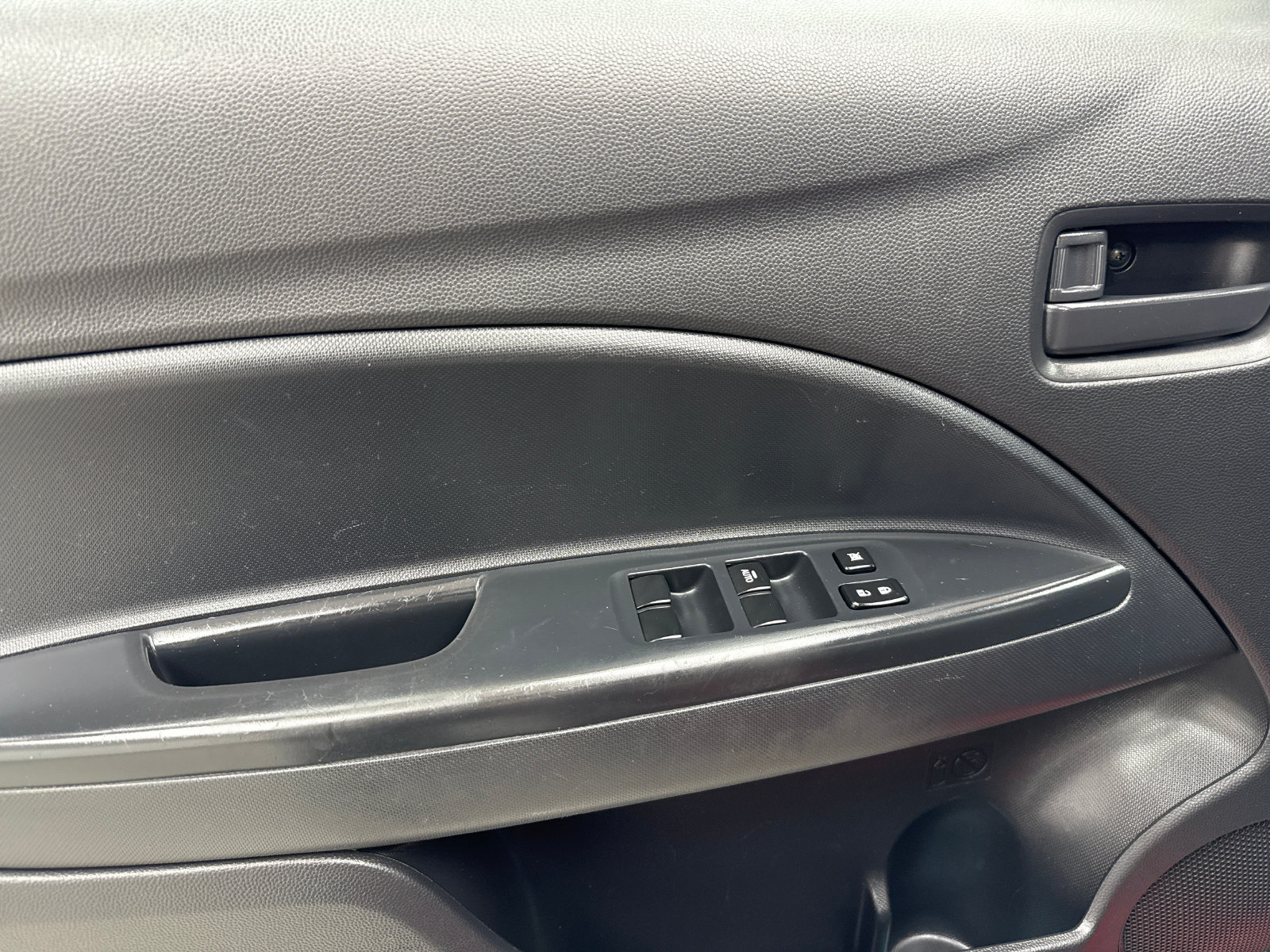 Used 2024 Mitsubishi Mirage ES FWD image 34