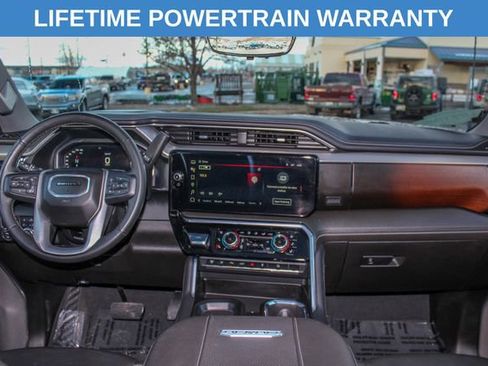 Used 2024 GMC Sierra 3500 Denali w/ Denali Reserve Package AWD/4WD image 16