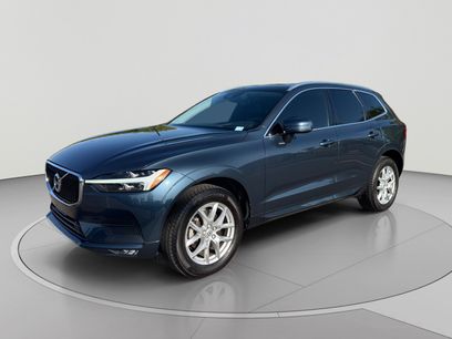 Used 2021 Volvo XC60 T5 Momentum w/ Advanced Package