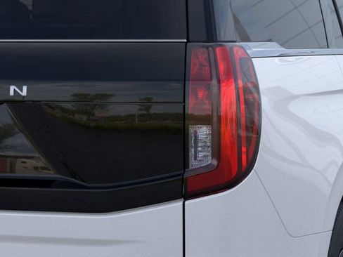 New 2026 Ford Expedition Active image 21