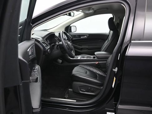 Used 2024 Ford Edge Titanium image 20