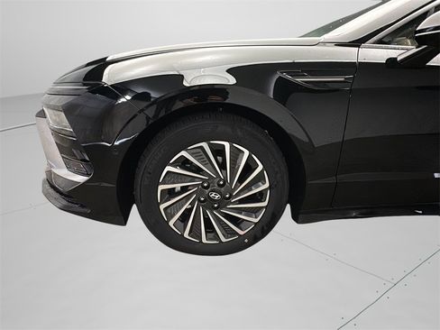 New 2026 Hyundai Sonata Limited image 3
