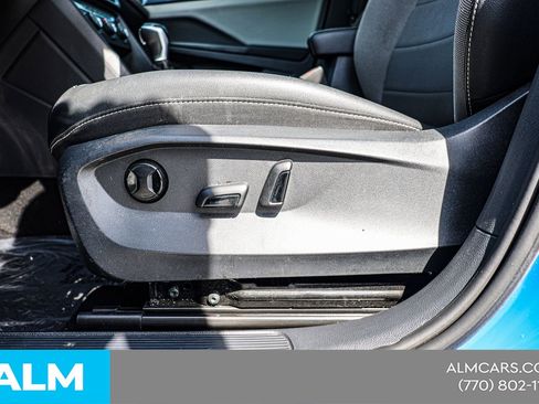 Used 2022 Volkswagen Taos SE FWD image 16