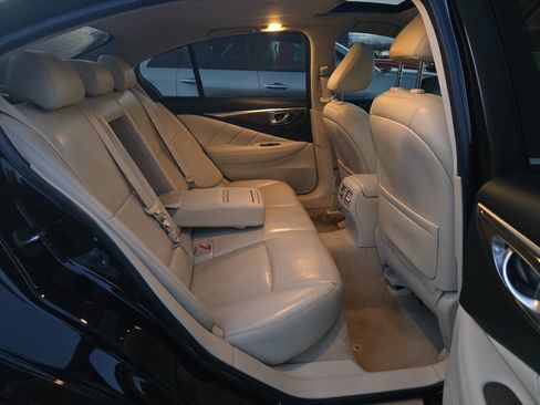 Used 2018 INFINITI Q50 Luxe w/ Sensory Package (Luxe) image 13