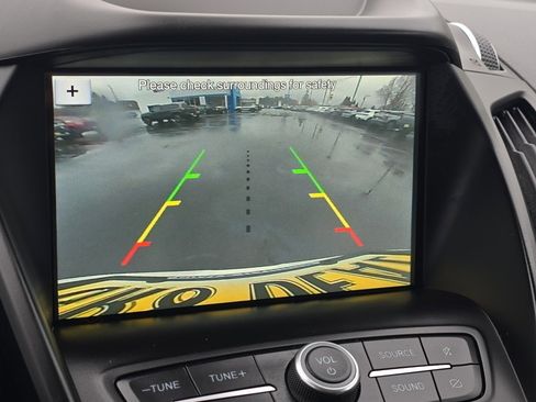 Used 2019 Ford Escape SE image 28