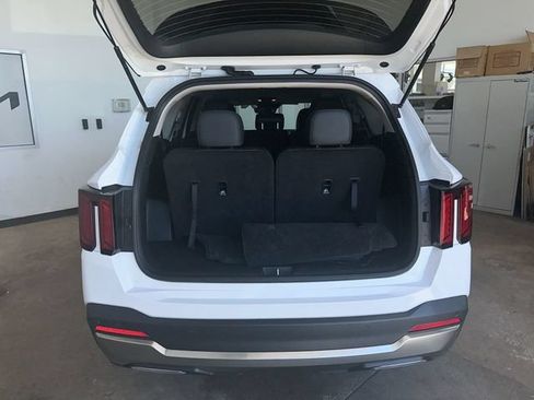 Certified 2025 Kia Sorento S FWD image 21