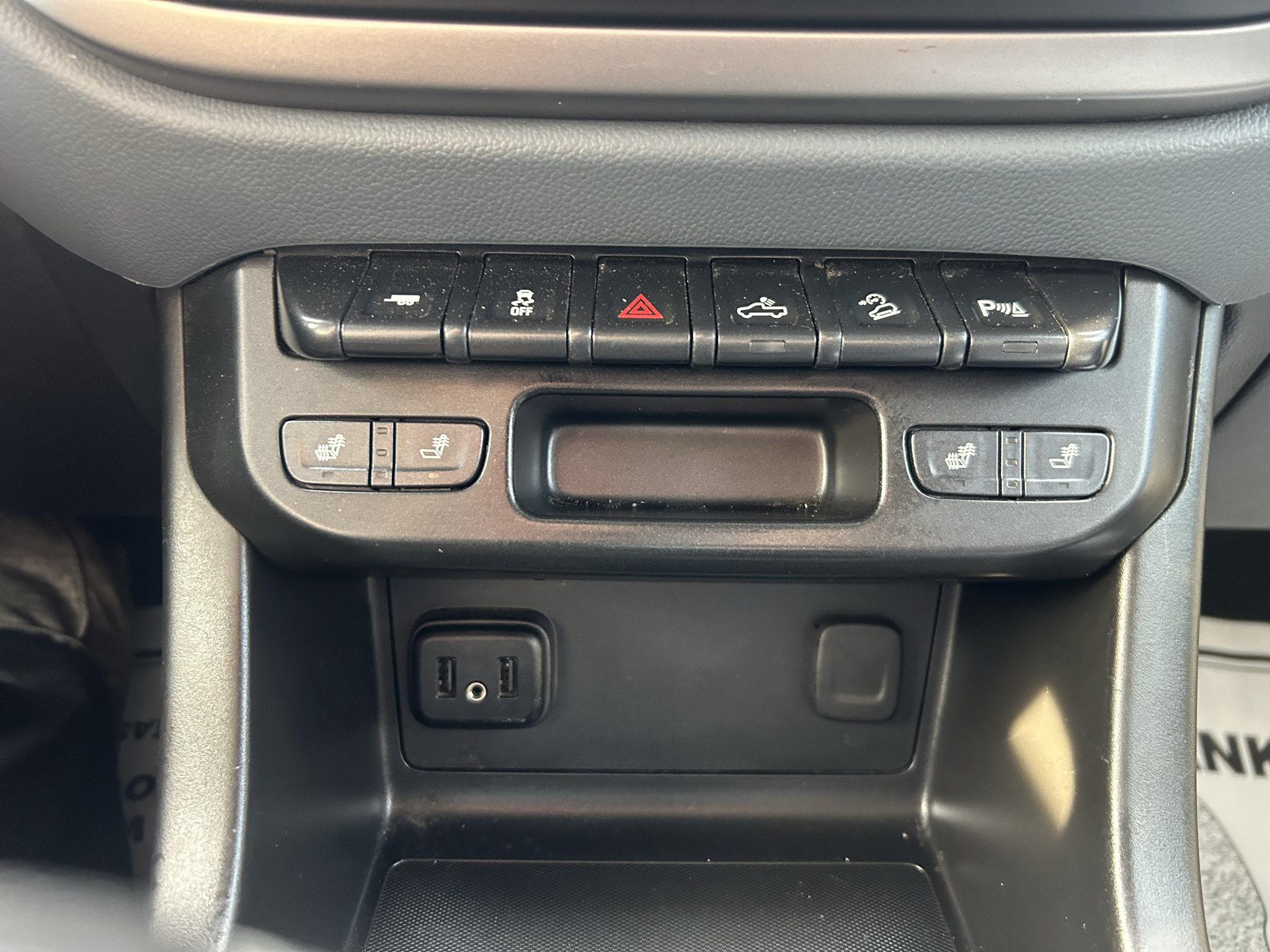 Used 2021 Chevrolet Colorado Z71 AWD/4WD image 27