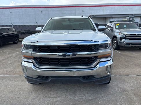 Used 2017 Chevrolet Silverado 1500 LT w/ All Star Edition AWD/4WD image 2