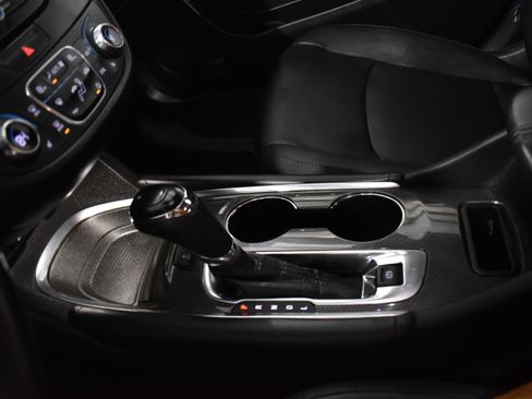 Used 2016 Chevrolet Malibu Hybrid w/ Leather Package image 26