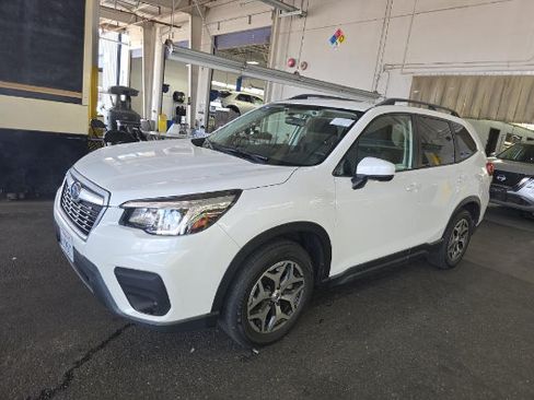 Used 2019 Subaru Forester Premium AWD/4WD image 1