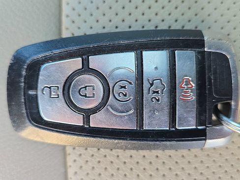 Used 2018 Ford Explorer Limited w/ Equipment Group 301A FWD image 37