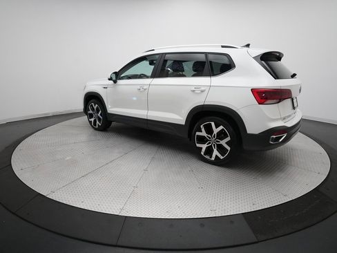 Used 2023 Volkswagen Taos SEL image 12