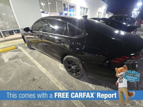 Used 2025 Honda Accord SE image 2