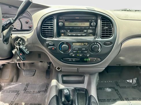 Used 2003 Toyota Sequoia SR5 AWD/4WD image 19