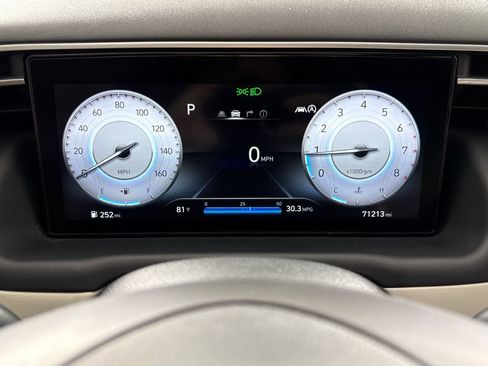 Certified 2022 Hyundai Tucson Limited w/ Cargo Package FWD image 17