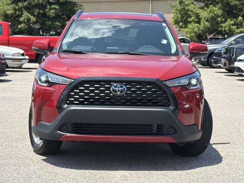 Used 2024 Toyota Corolla Cross LE w/ Moonroof Package FWD image 28