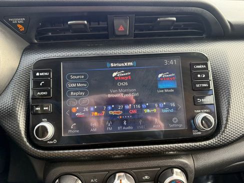 Used 2023 Nissan Kicks SV image 27