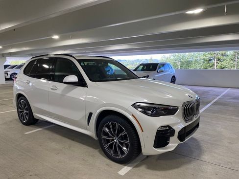 Used 2021 BMW X5 xDrive40i w/ M Sport Package AWD/4WD image 6