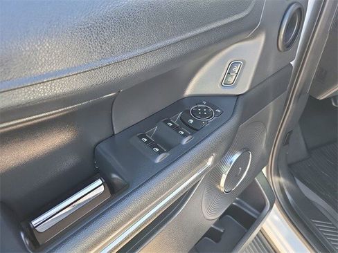 Used 2023 Ford Expedition XLT image 15