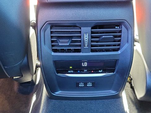 Used 2024 BMW 330i xDrive Sedan image 12