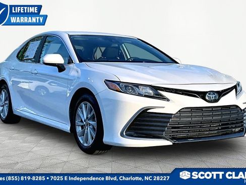 Used 2023 Toyota Camry LE FWD image 1