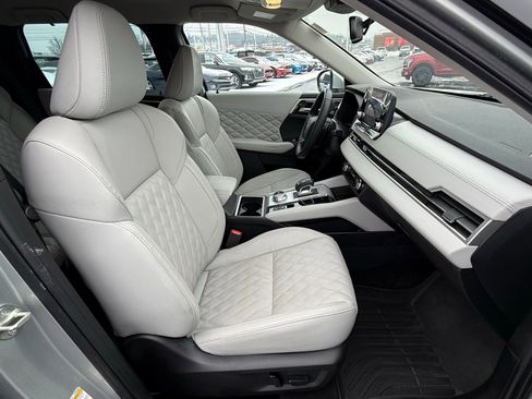 Used 2023 Mitsubishi Outlander SEL image 18