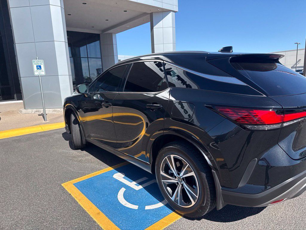 Used 2025 Lexus RX 350 Premium FWD image 4